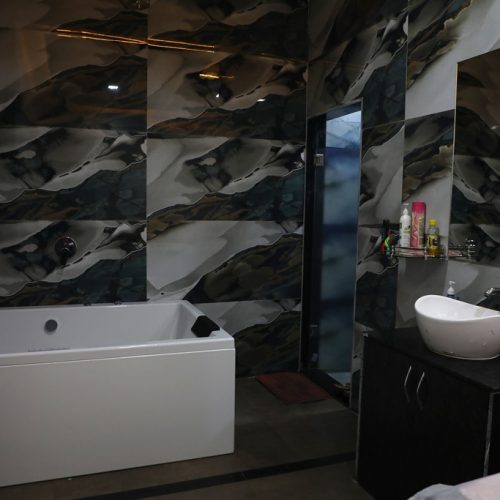 Spa-in-Sola-Jacuzzi-Massage-500x500